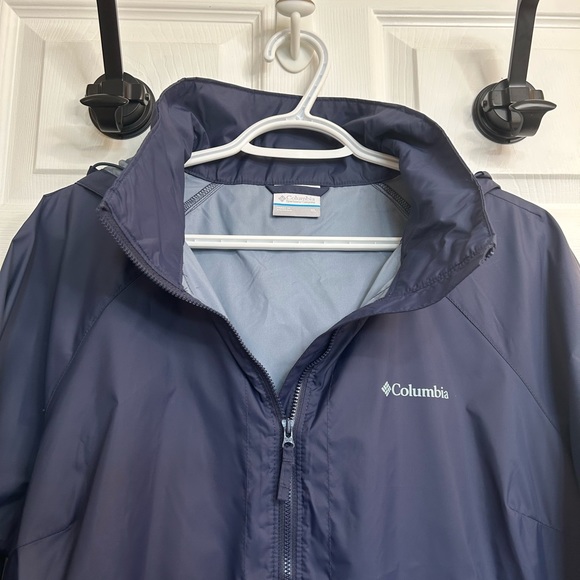 Columbian Windbreaker - Picture 8 of 16
